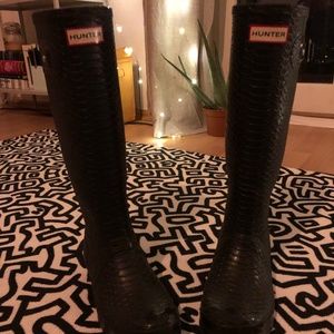 Rare Hunter Boots Black Snakeskin